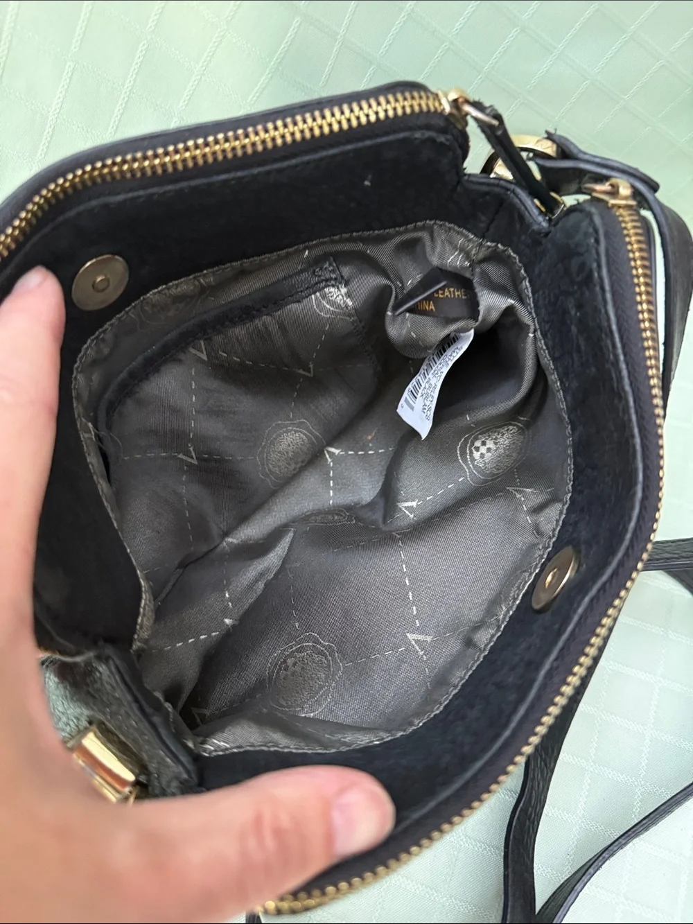 Vintage Vince Camuto Classic Black Pebbled Leather Crossbody Bag/Gold Hardware